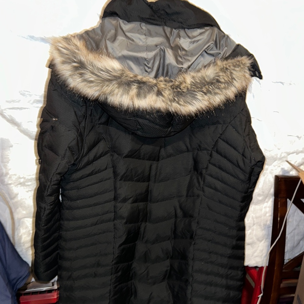 Eddie Bauer Women's Black Quilted Puffer Coat - Picture 6 of 10